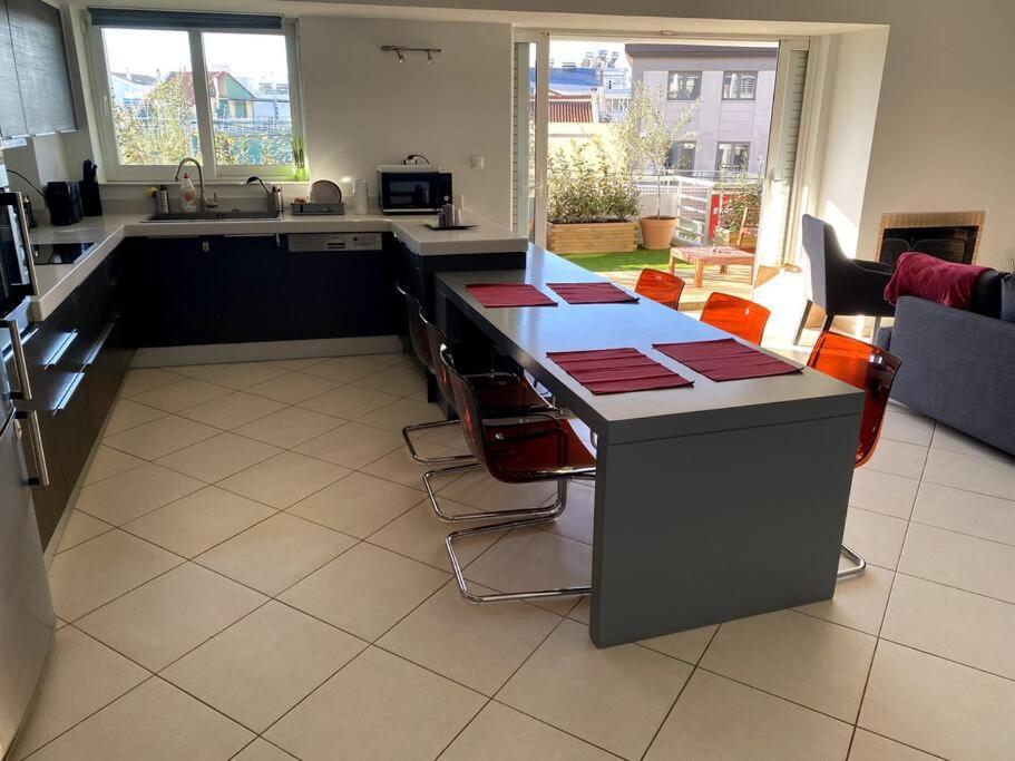 Spacious And Sunkissed 3Br & 2 Bathrooms Apartment 雅典 外观 照片