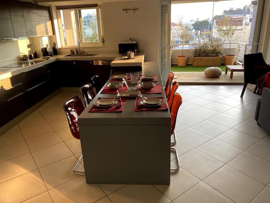 Spacious And Sunkissed 3Br & 2 Bathrooms Apartment 雅典 外观 照片