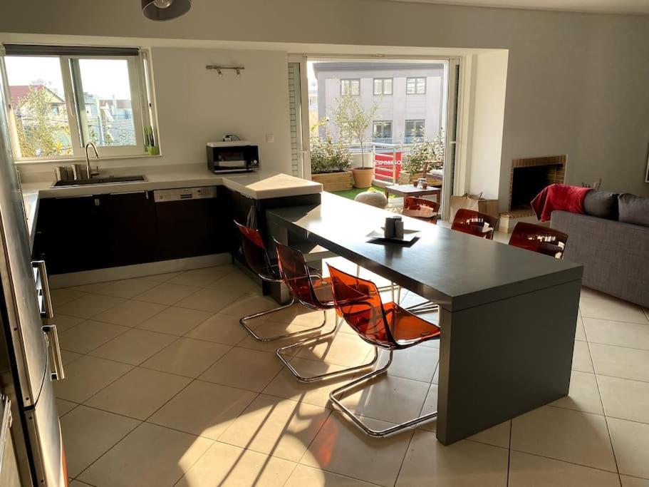 Spacious And Sunkissed 3Br & 2 Bathrooms Apartment 雅典 外观 照片