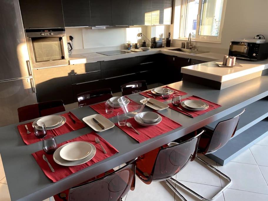 Spacious And Sunkissed 3Br & 2 Bathrooms Apartment 雅典 外观 照片