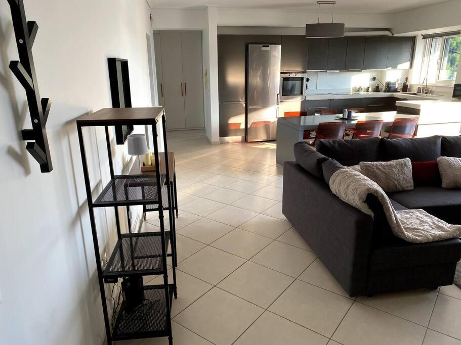 Spacious And Sunkissed 3Br & 2 Bathrooms Apartment 雅典 外观 照片