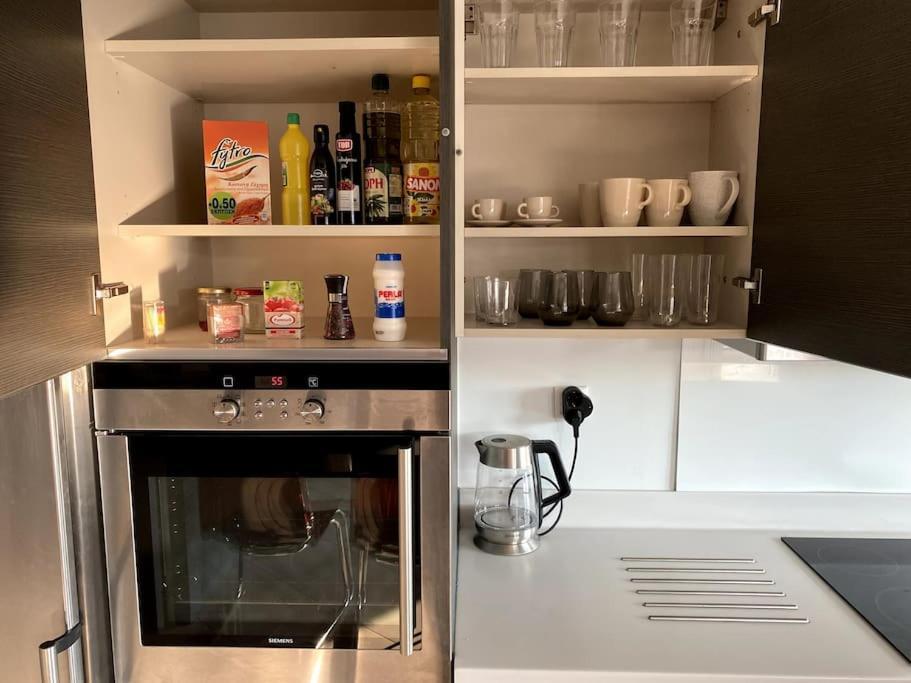 Spacious And Sunkissed 3Br & 2 Bathrooms Apartment 雅典 外观 照片