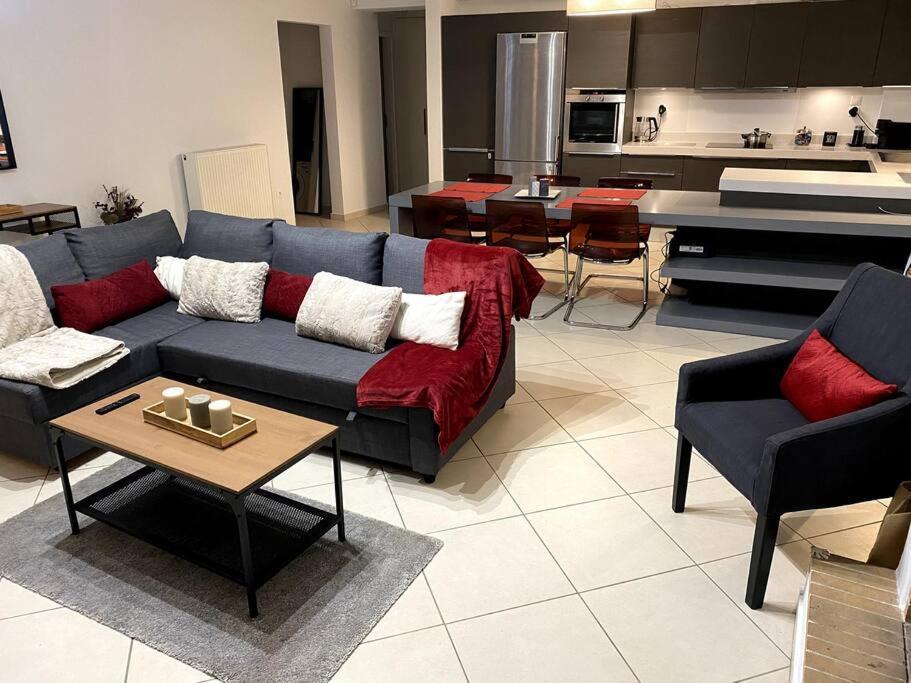 Spacious And Sunkissed 3Br & 2 Bathrooms Apartment 雅典 外观 照片