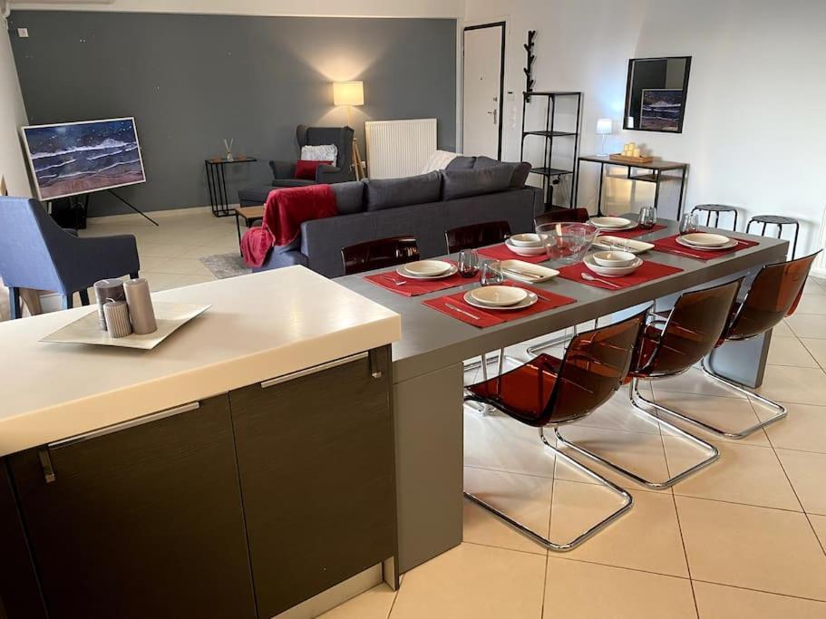 Spacious And Sunkissed 3Br & 2 Bathrooms Apartment 雅典 外观 照片