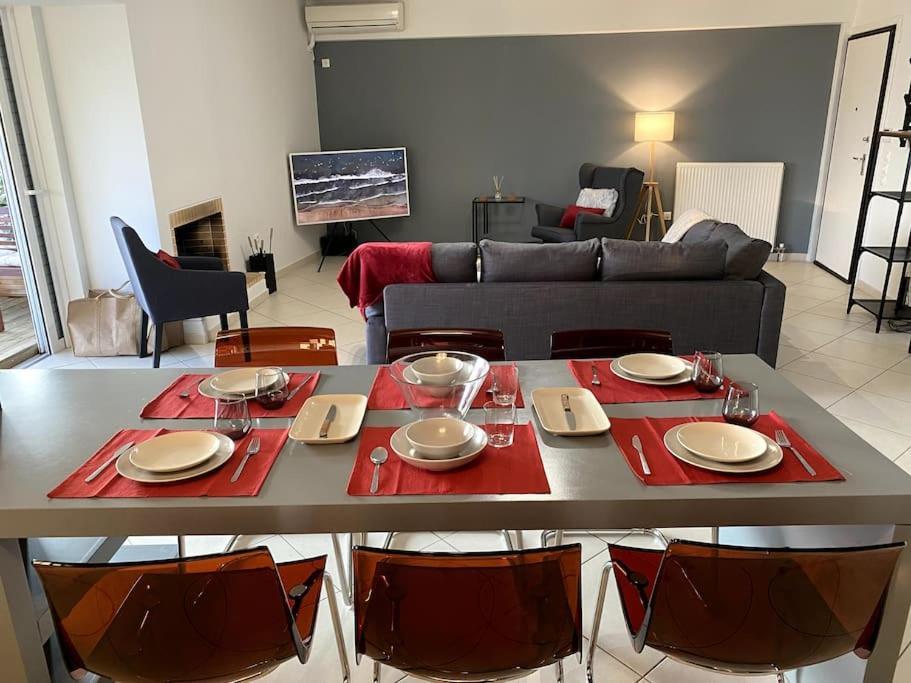 Spacious And Sunkissed 3Br & 2 Bathrooms Apartment 雅典 外观 照片